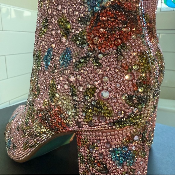 Betsey Johnson Cady Rhinestone Ankle Boots 7.5M NIB - Picture 3 of 9